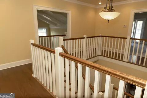 Entry Way - 102 Arbor Ct, Dublin, GA 31021 photo 4 of 5