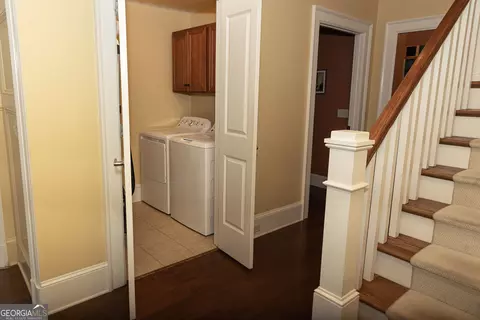 Entry Way - 102 Arbor Ct, Dublin, GA 31021 photo 5 of 5