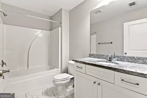 Bath - 509 Lago Ct, Lagrange, GA 30241 photo 1 of 3