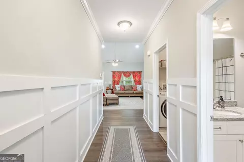 Entry Way - 509 Lago Ct, Lagrange, GA 30241 photo 4 of 4