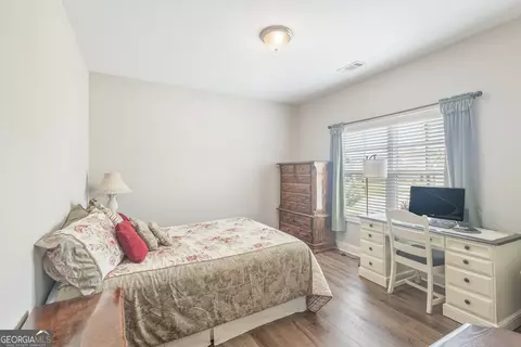 Bedroom - 509 Lago Ct, Lagrange, GA 30241 photo 5 of 8