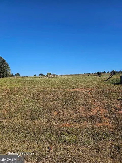 35 River Meadow Ln, Social Circle, GA 30025