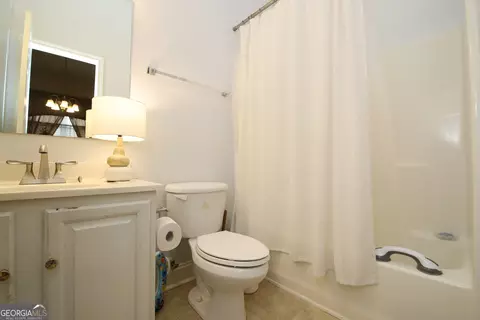 Bath - 412 S Lee St, Lagrange, GA 30240 photo 1 of 2