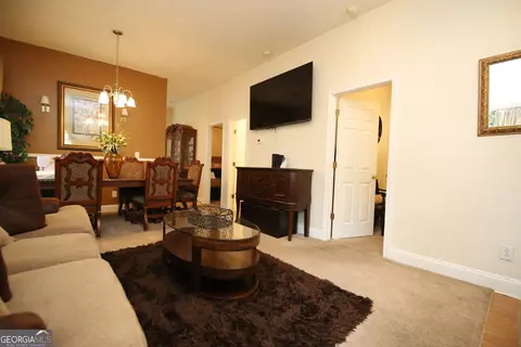 Living - 412 S Lee St, Lagrange, GA 30240 photo 3 of 3