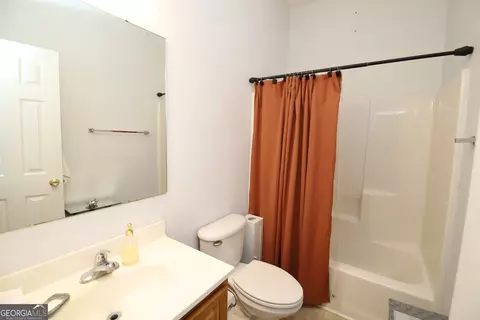 Bath - 412 S Lee St, Lagrange, GA 30240 photo 2 of 2