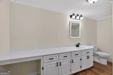 Bath - 121 N Chilton Cres, Lagrange, GA 30240 photo 2 of 3