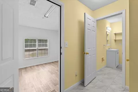 Entry Way - 7908 Lambert Rd, Winston, GA 30187 photo 2 of 2