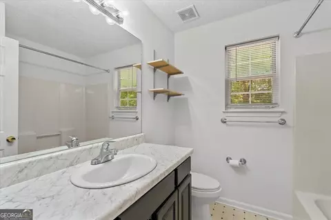 Bath - 7908 Lambert Rd, Winston, GA 30187 photo 4 of 6