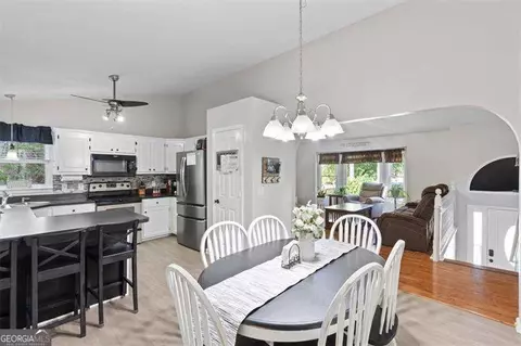 25 Leslie Cv SE, Cartersville, GA 30121