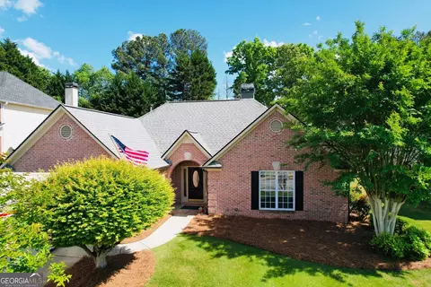 855 River Valley Dr, Dacula, GA 30019