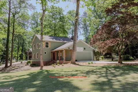 4158 Valley Dr SW, Lilburn, GA 30047