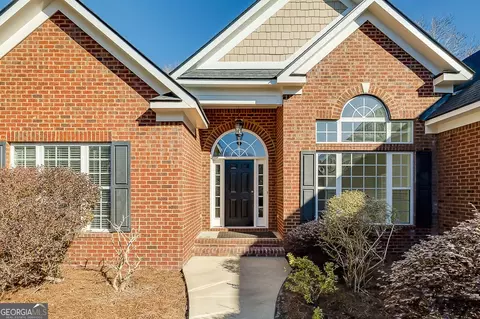 389 Chastain Cir, Richmond Hill, GA 31324