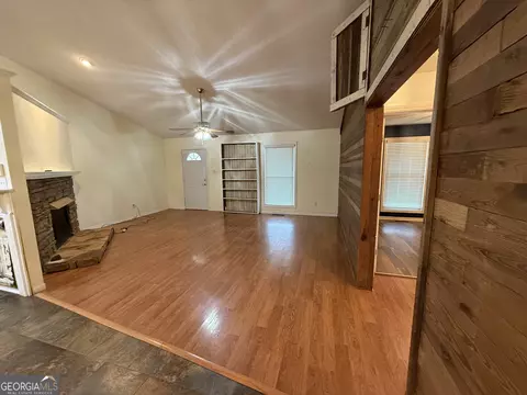 Living - 308 Deer Run, Williamson, GA 30292 photo 1 of 6