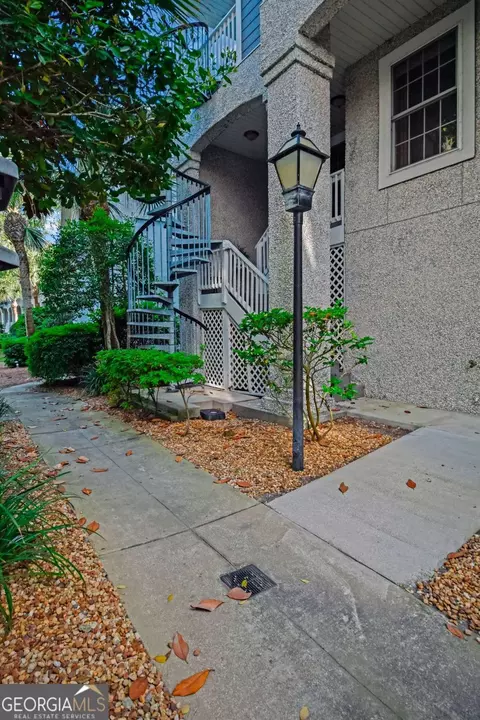 200 Salt Air Dr #124, St. Simons, GA 31522