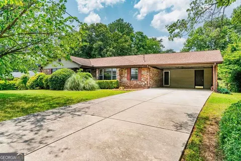 3854 Ridgewood Dr SE, Smyrna, GA 30080