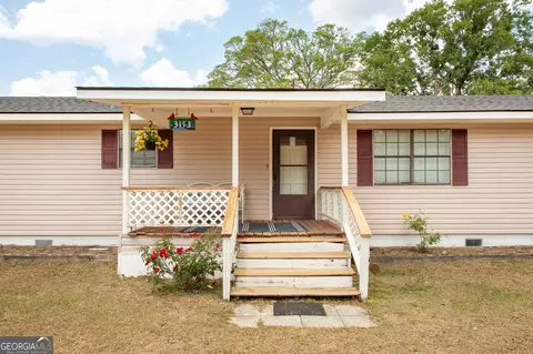 Exterior - 3113 Ware St, Blackshear, GA 31516 photo 1 of 19