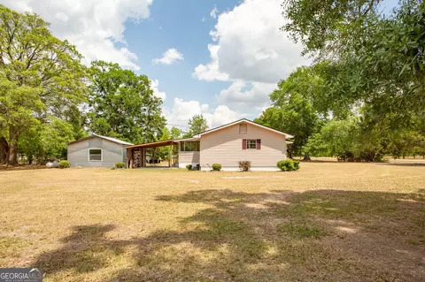 Exterior - 3113 Ware St, Blackshear, GA 31516 photo 17 of 19