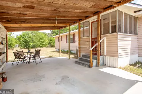 Exterior - 3113 Ware St, Blackshear, GA 31516 photo 12 of 19