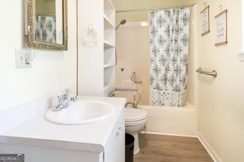 Bath - 3113 Ware St, Blackshear, GA 31516 photo 2 of 5