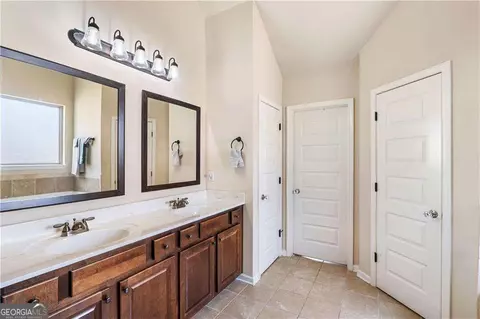 Entry Way - 7946 White Oak Loop, Stonecrest, GA 30038 photo 8 of 11