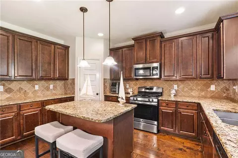 Kitchen - 7946 White Oak Loop, Stonecrest, GA 30038 photo 2 of 4