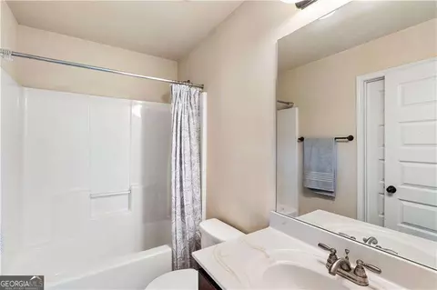 Bath - 7946 White Oak Loop, Stonecrest, GA 30038 photo 2 of 3