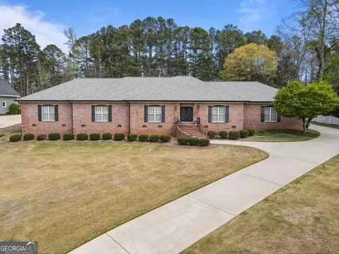 160 Victoria Dr, Fayetteville, GA 30214