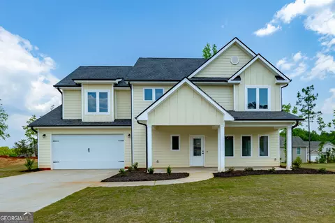 104 Boulder Dr, Toccoa, GA 30577