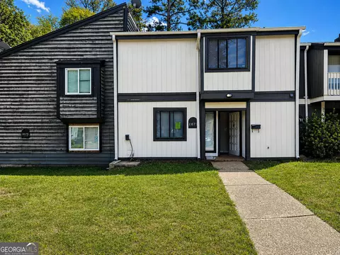 6073 Regent Mnr, Lithonia, GA 30058