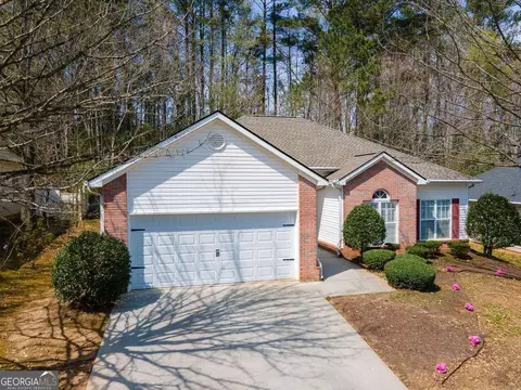 19 Harpers Farm Dr, Newnan, GA 30263