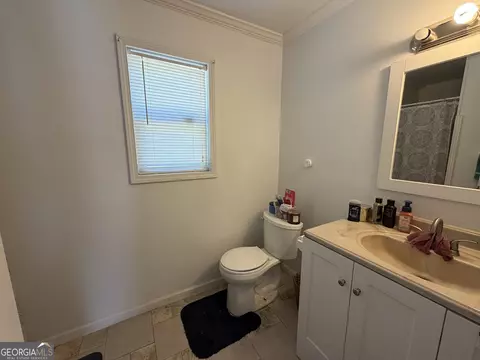 Bath - 560 Rabitsch Rd, Millen, GA 30442 photo 1 of 1