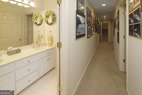 Entry Way - 103 Canterbury Ct, Lagrange, GA 30240 photo 1 of 1