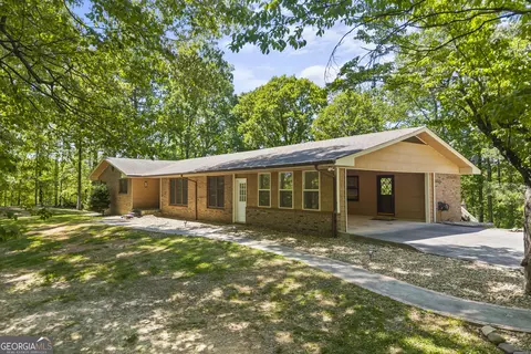 721 Scenic Dr, Toccoa, GA 30577