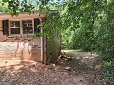 Exterior - 2840 Somerton Dr, Morrow, GA 30260 photo 2 of 7
