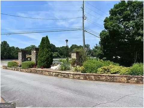2212 Huntingdon Ct, Gainesville, GA 30506