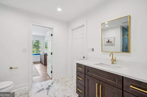 Bath - 2020 Tamarack Dr, Jasper, GA 30143 photo 6 of 7