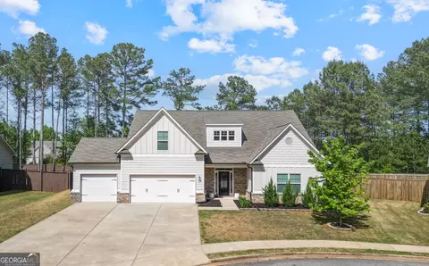 637 Cardigan Dr, Hoschton, GA 30548