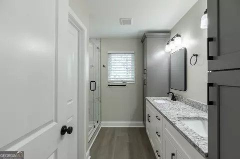 Bath - 134 Boulder Dr, Toccoa, GA 30577 photo 3 of 5