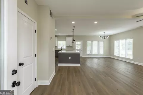 Entry Way - 119 Boulder Dr, Toccoa, GA 30577 photo 1 of 2