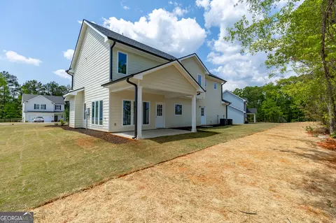 Exterior - 119 Boulder Dr, Toccoa, GA 30577 photo 5 of 10