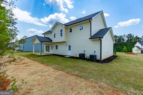 Exterior - 119 Boulder Dr, Toccoa, GA 30577 photo 6 of 10