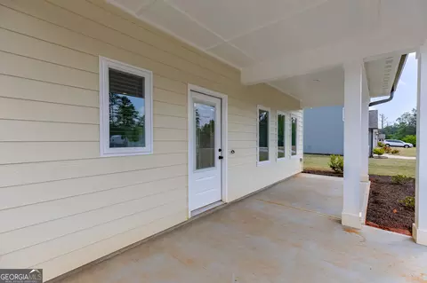 Exterior - 119 Boulder Dr, Toccoa, GA 30577 photo 7 of 10