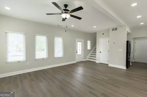 Living - 119 Boulder Dr, Toccoa, GA 30577 photo 9 of 9