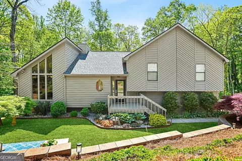2451 Stockton Dr, Marietta, GA 30066
