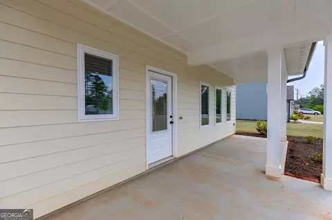 Exterior - 137 Boulder Dr, Toccoa, GA 30577 photo 8 of 11