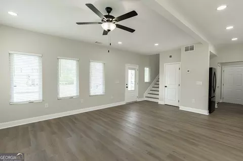 Living - 137 Boulder Dr, Toccoa, GA 30577 photo 9 of 9