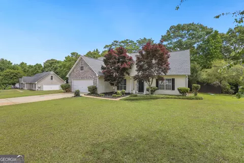 1300 Sunflower Ct, Locust Grove, GA 30248