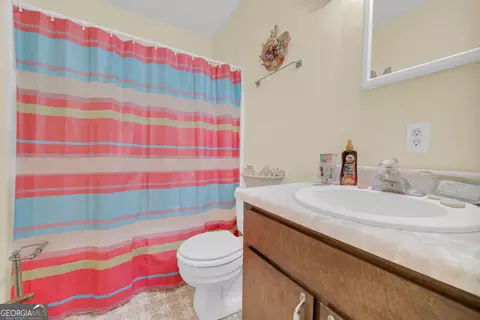 Bath - 1894 Athens Rd, Carnesville, GA 30521 photo 1 of 2