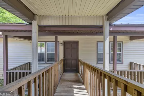 Exterior - 1894 Athens Rd, Carnesville, GA 30521 photo 1 of 8