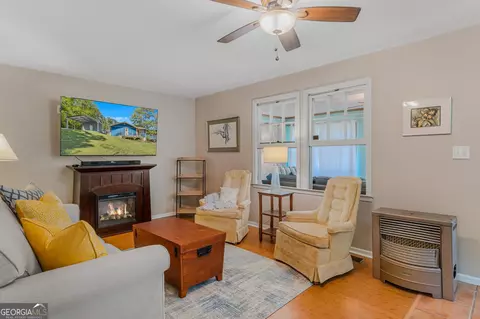 Living - 136 Yancey Rd, Jackson, GA 30233 photo 2 of 3